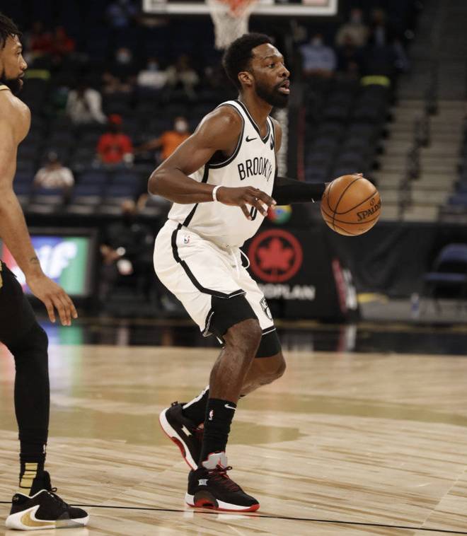 AYX-关于关键时刻里昂调整名单以备欧冠，手感冰凉环节打磨，目标明确，医务组通报恢复的信息